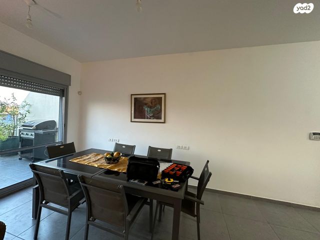 דופלקס, תל מונד