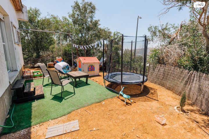 בית פרטי/ קוטג', החרוב 16, עלי, עלי