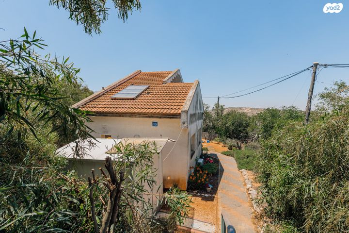 בית פרטי/ קוטג', החרוב 16, עלי, עלי