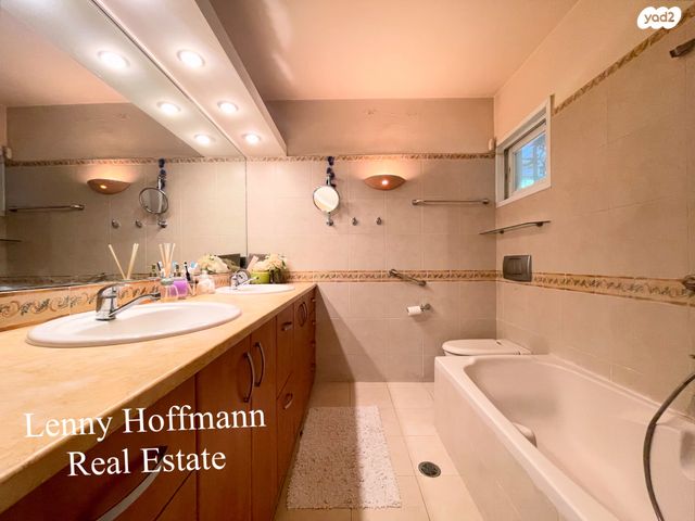 בית פרטי/ קוטג', כצנלסון, הותיקה, קרית אונו