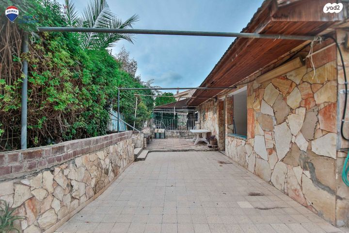 דו משפחתי, יקנעם עילית