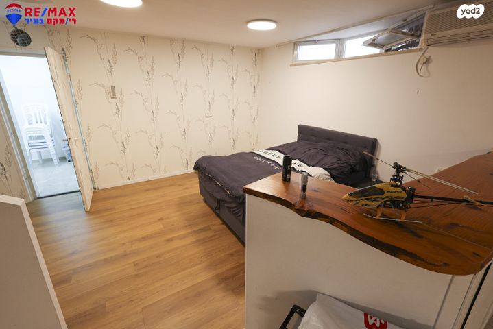 דו משפחתי, השיטה, 2004, רעננה