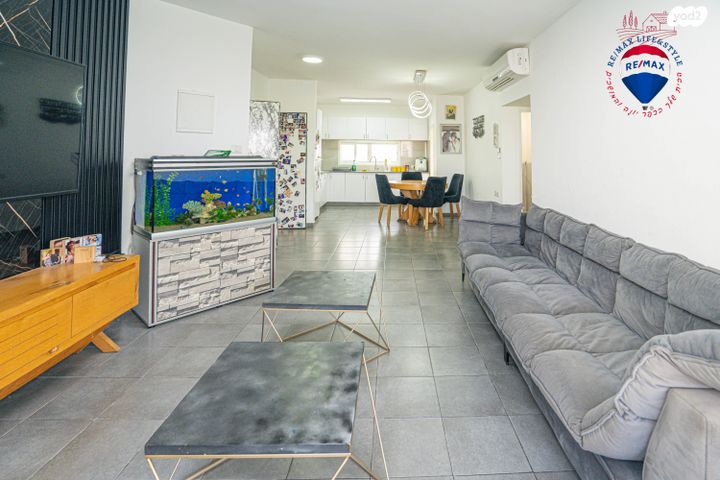 דירה, רמב"ם 3, שיכון ב, כפר יונה