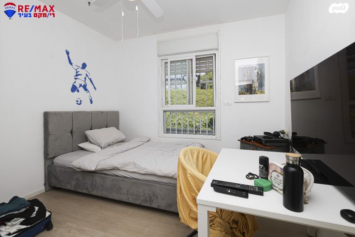 דו משפחתי, השיטה, 2004, רעננה