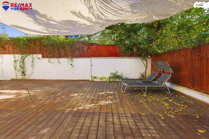 דו משפחתי, השיטה, 2004, רעננה