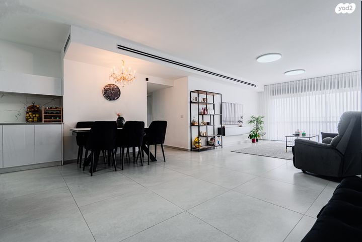 דירה, אדמונד דה רוטשילד, ברנע, אשקלון