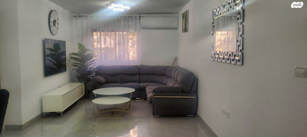 דירה, פסגת זאב, ירושלים