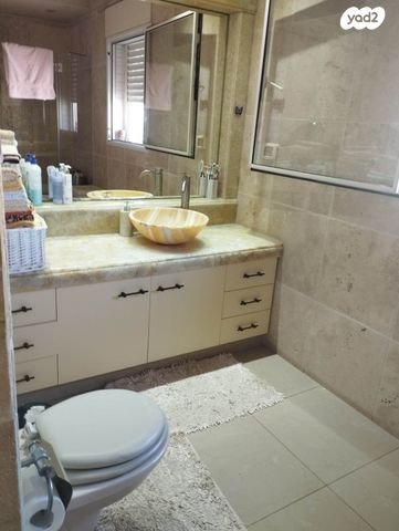 גג/ פנטהאוז, יהושע חנקין, קרית אילון, חולון