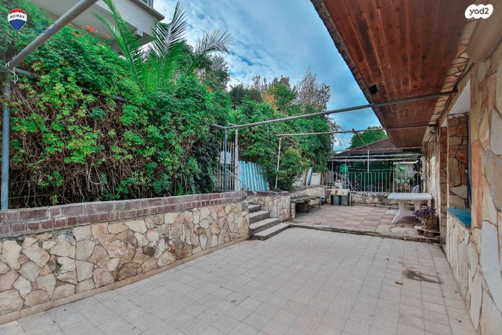 דו משפחתי, יקנעם עילית