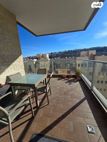 דירה, גרשון אבנר, ארמון הנציב, תלפיות מזרח, ירושלים