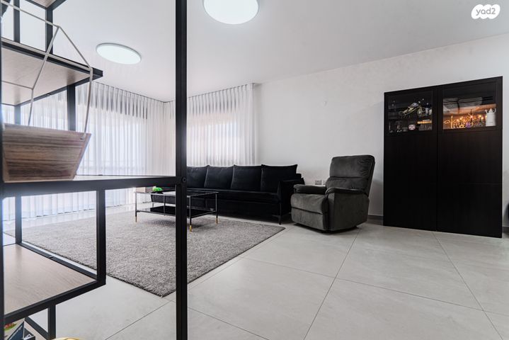 דירה, אדמונד דה רוטשילד, ברנע, אשקלון