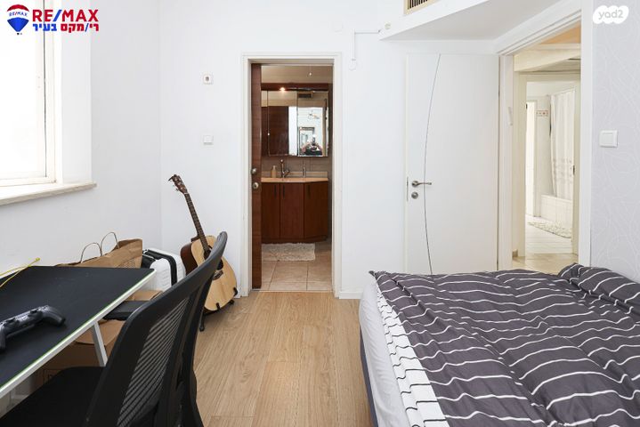 דו משפחתי, השיטה, 2004, רעננה