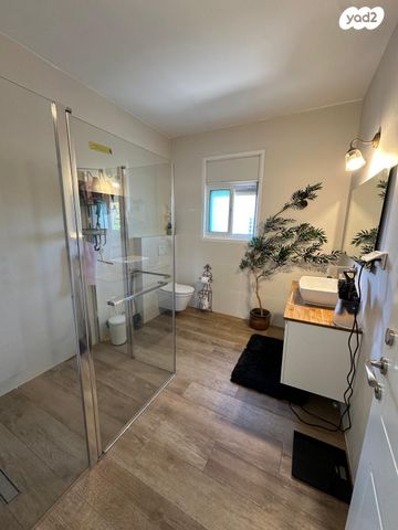 דו משפחתי, מבשרת ציון