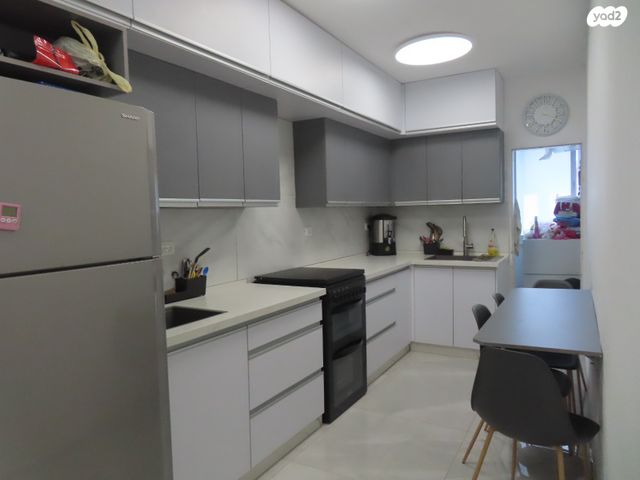 דירה, עזרא, שעריים, רחובות