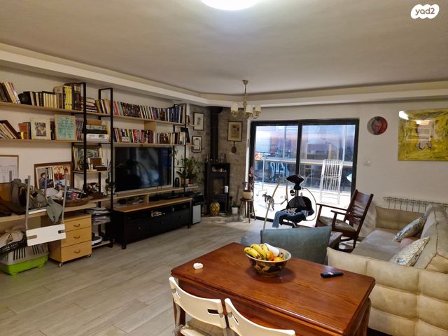 גג/ פנטהאוז, חרמון 30, שכונה ה'-ו', מבשרת ציון