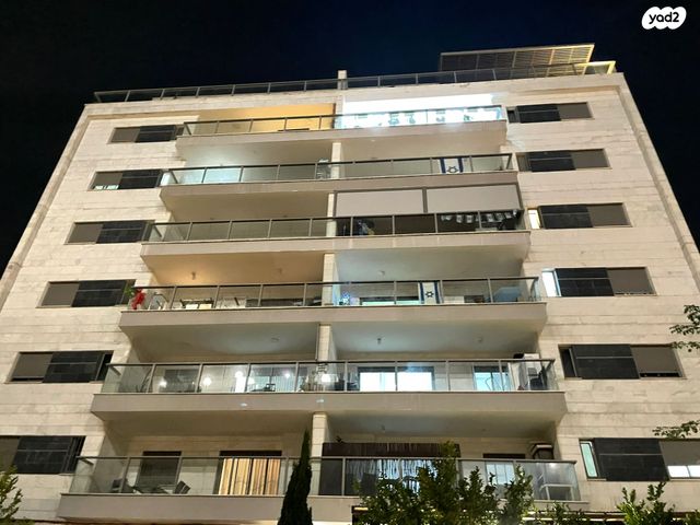 דירה, לוטם, הפרחים, חריש