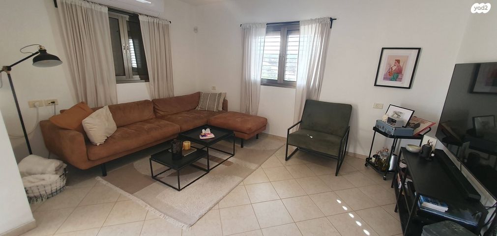 בית פרטי/ קוטג', שיר השירים 114, אלקנה, אלקנה