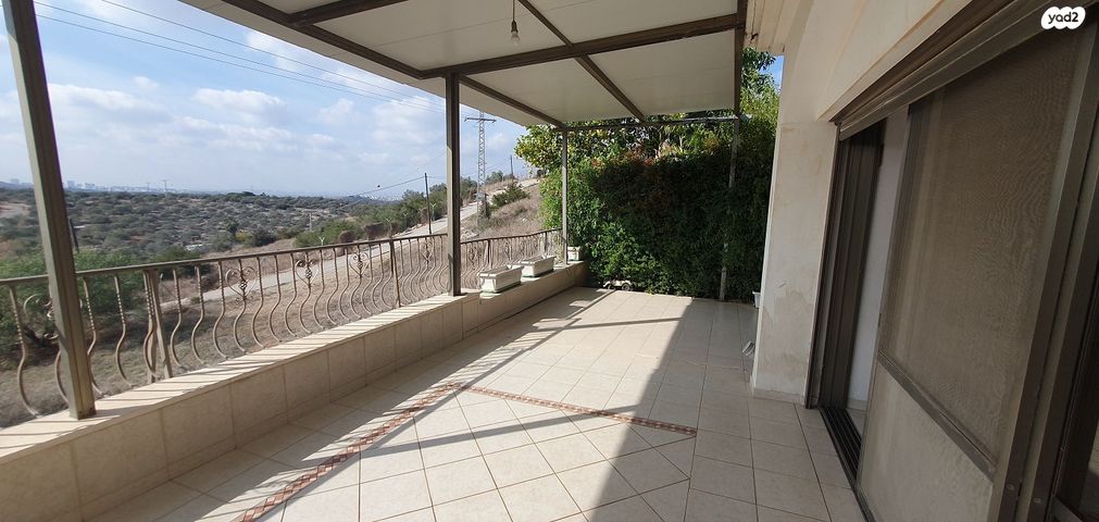 בית פרטי/ קוטג', שיר השירים 114, אלקנה, אלקנה