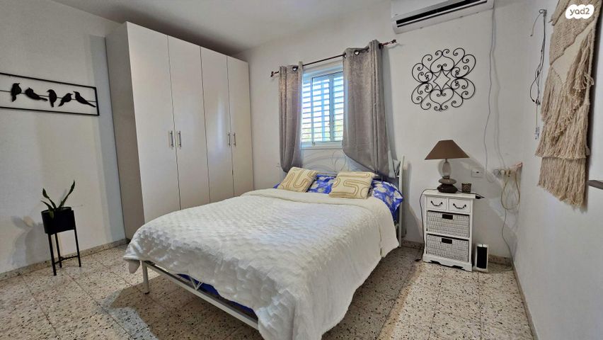 דו משפחתי, השושנים, הפרסה, כרמיאל