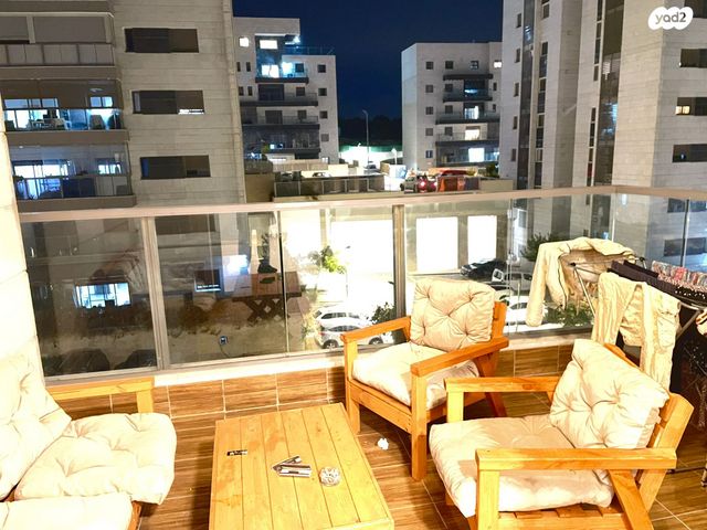 דירה, לוטם, הפרחים, חריש