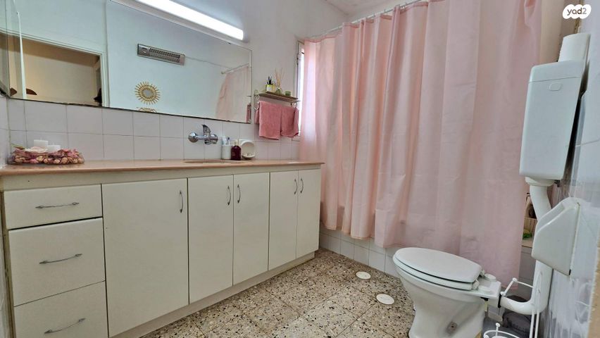 דו משפחתי, השושנים, הפרסה, כרמיאל