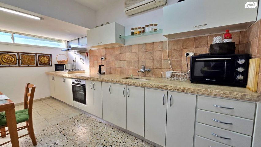 דו משפחתי, השושנים, הפרסה, כרמיאל