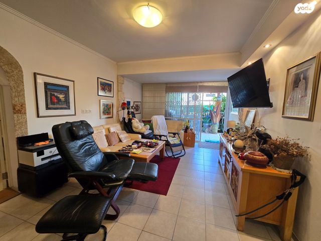 דירת גן, הכרמל, אור עקיבא