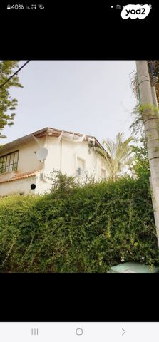 דו משפחתי, חברת חשמל, גבעתיים