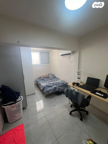 דירה, שמעון בר גיורא 12, שכונה ד', באר שבע