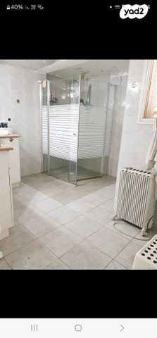 דו משפחתי, חברת חשמל, גבעתיים