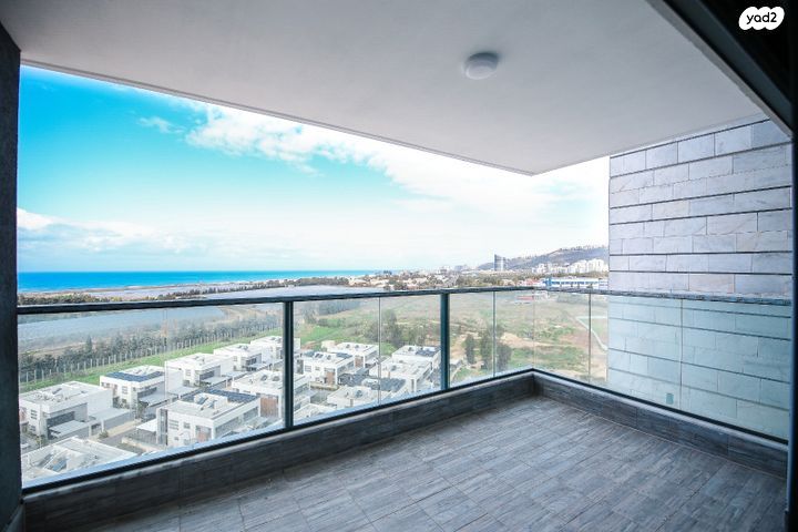 דירה, דולפין 2, גלי כרמל, טירת כרמל