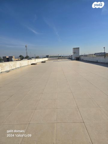 מבני תעשיה, חולון