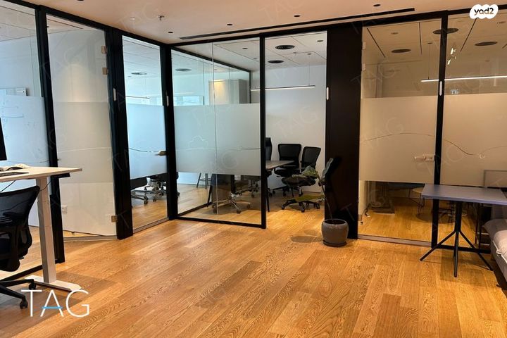 משרדים, דרך מנחם בגין 144, תל אביב יפו