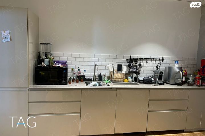 משרדים, דרך מנחם בגין 144, תל אביב יפו