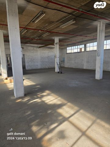 מבני תעשיה, חולון