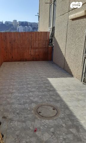 דירת גן, אברהם שטרן 53, קרית היובל, ירושלים