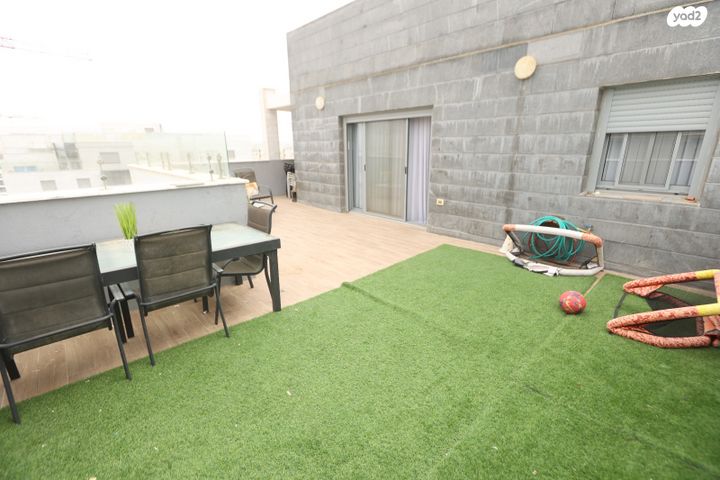 גג/ פנטהאוז, דפנה, סיגליות, באר שבע