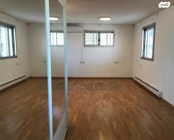 דירה, יאיר שטרן, נווה אמירים, הרצליה