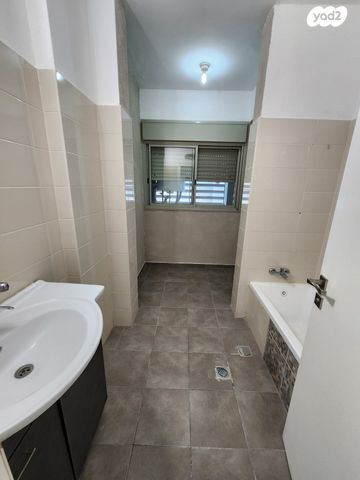 דירה, מגדל העמק