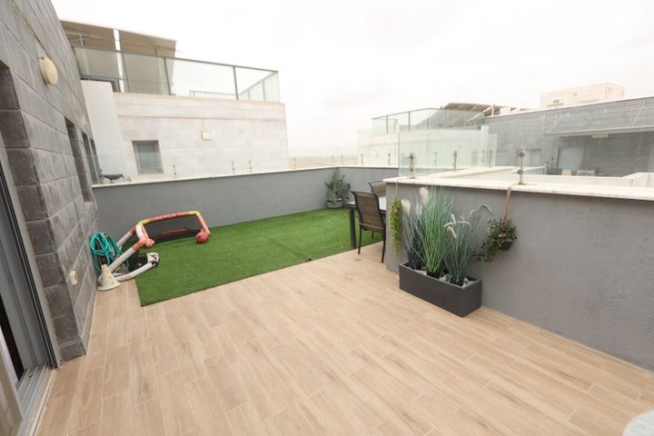 גג/ פנטהאוז, דפנה, סיגליות, באר שבע