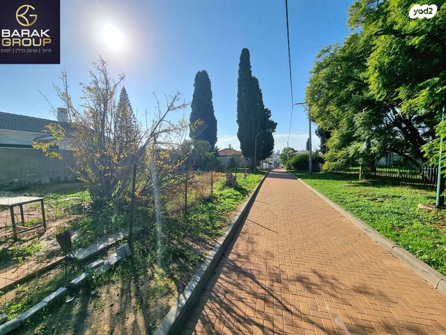 מגרשים, הרב מנחם זמבה 4, נאות גנים, נתניה