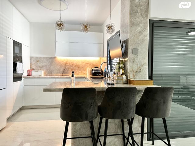 גג/ פנטהאוז, צפת, קרית שרת מערב, חולון