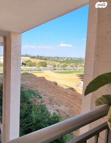 דירה, עוזי חיטמן, נווה זמר, רעננה