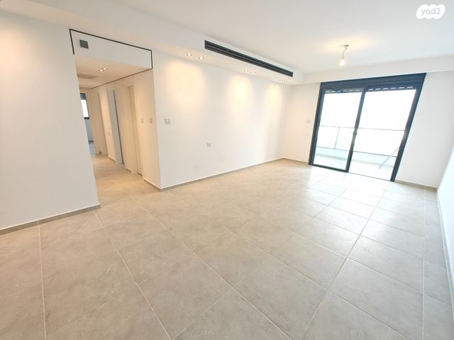 דירה, הרב אבא אבוחצירה, שדרות בפארק, שדרות