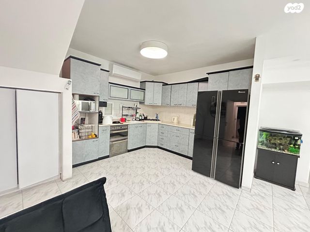 גג/ פנטהאוז, הקונגרס, תקומה / קרית חזני, פתח תקווה