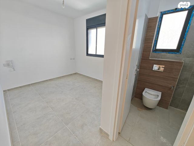 דירה, הרב אבא אבוחצירה, שדרות בפארק, שדרות