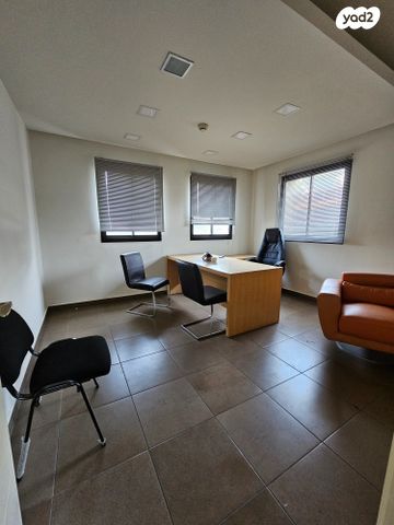 מבני תעשיה, אזור תעשיה מפרץ, חיפה