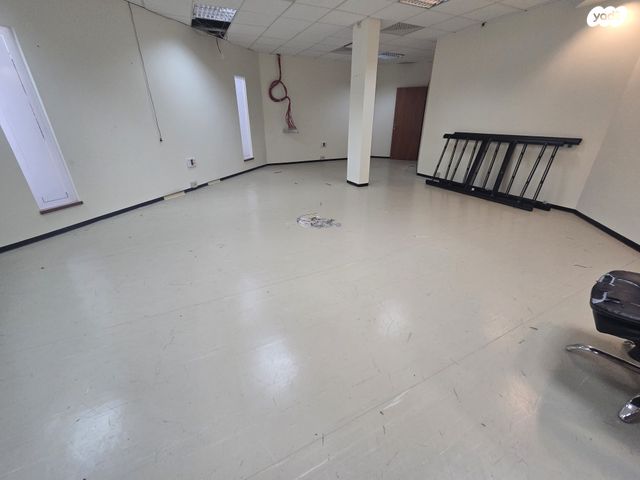 משרדים, מנוף