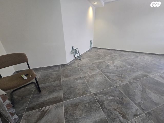 משרדים, מנוף