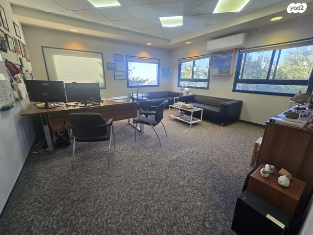 משרדים, מנוף